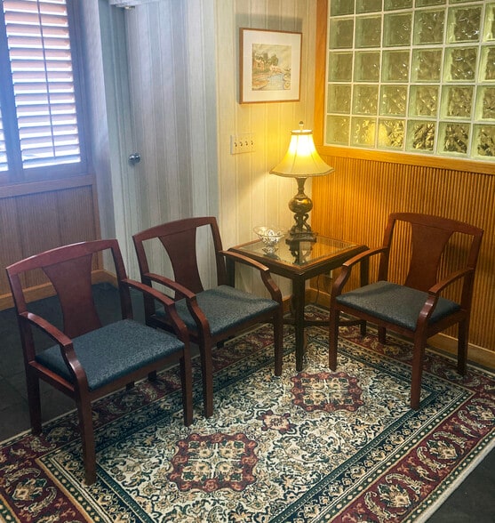 701 E Commercial Blvd, Oakland Park, FL for sale - Building Photo - Image 3 of 8