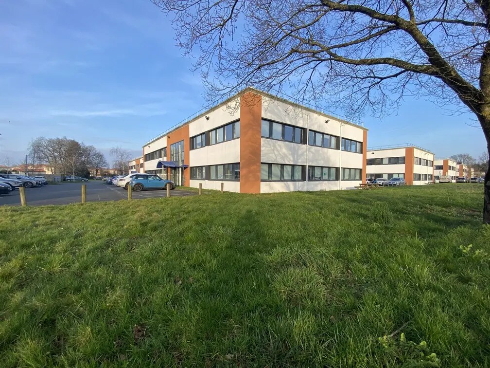 Office in Rezé for sale Building Photo- Image 1 of 6