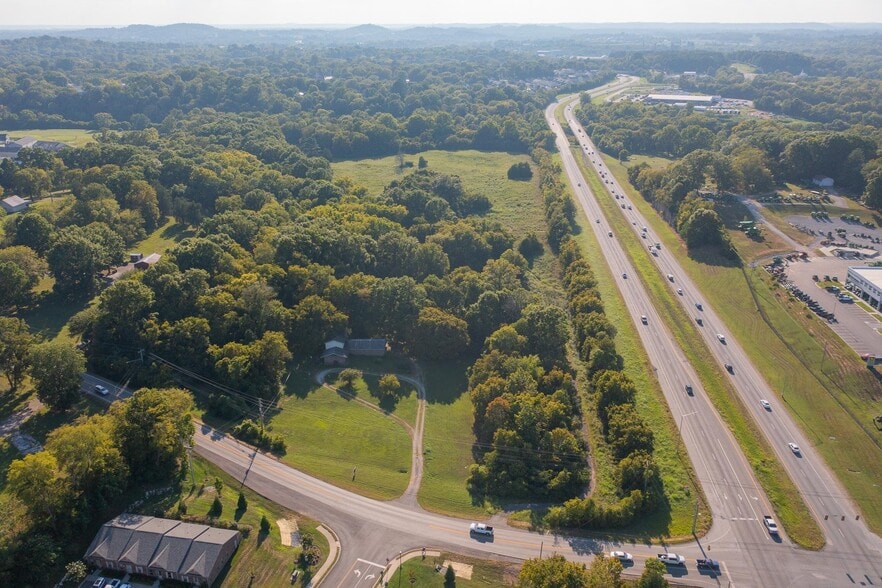 231 Theta Pike, Columbia, TN for sale - Building Photo - Image 2 of 25