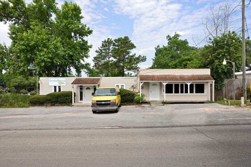 117 Auburn Rd, Fort Walton Beach, FL for sale - Building Photo - Image 1 of 4