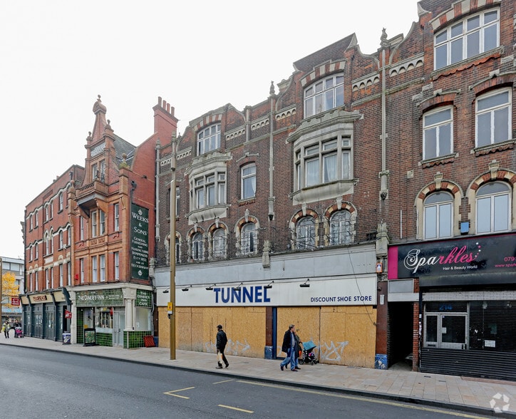 208-210 High St, Bromley for lease - Building Photo - Image 2 of 2