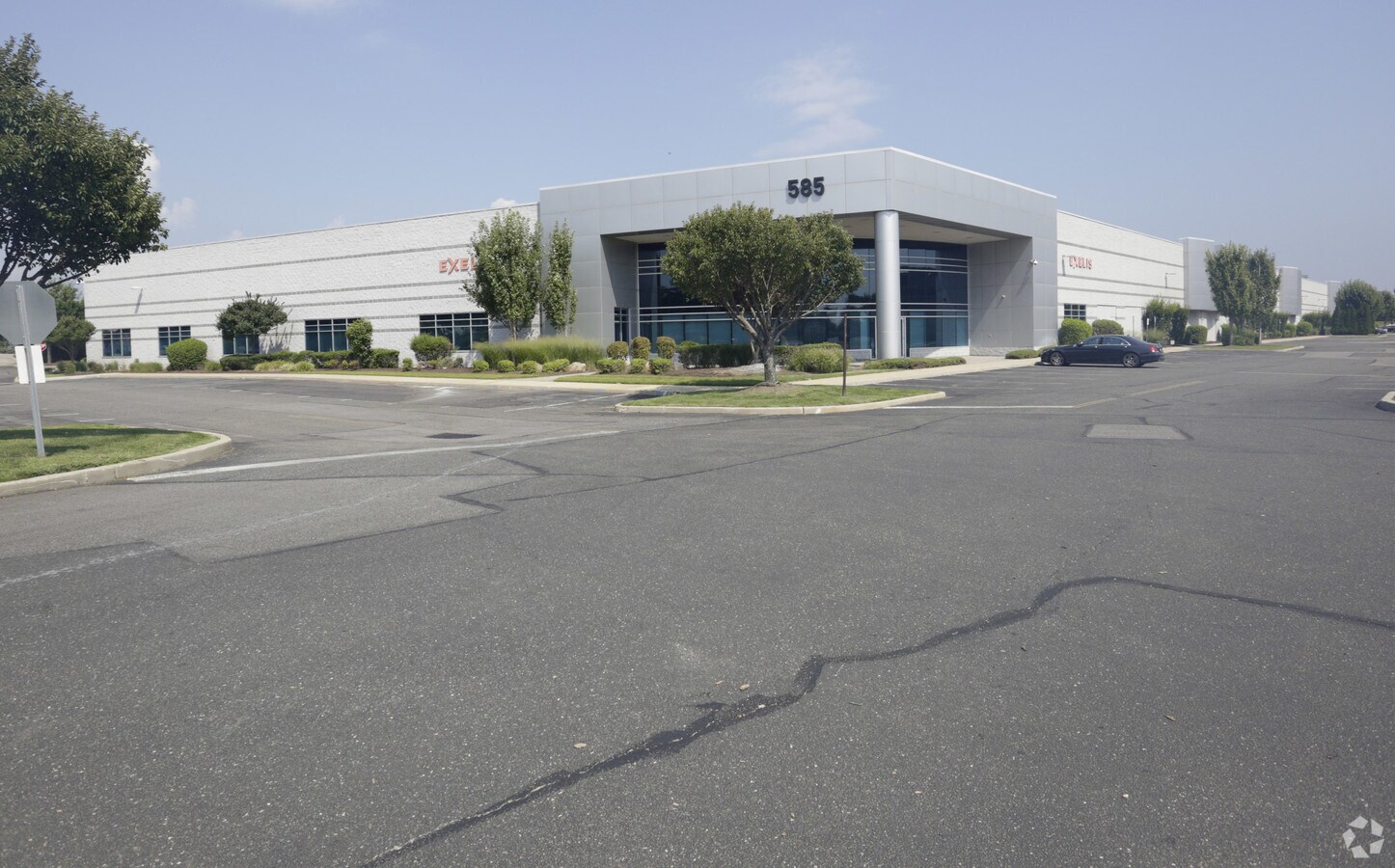 585 Johnson Ave, Bohemia, NY 11716