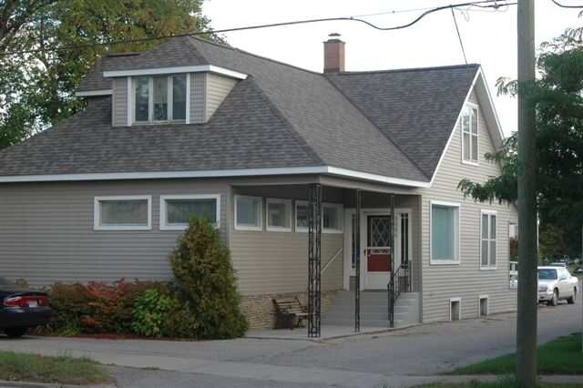 1006 Bridge St, Charlevoix, MI for sale - Primary Photo - Image 1 of 1