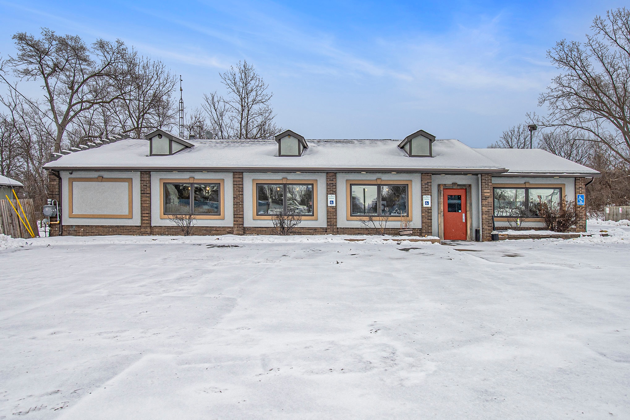 5153 Fenton Rd, Flint, MI for sale Primary Photo- Image 1 of 35