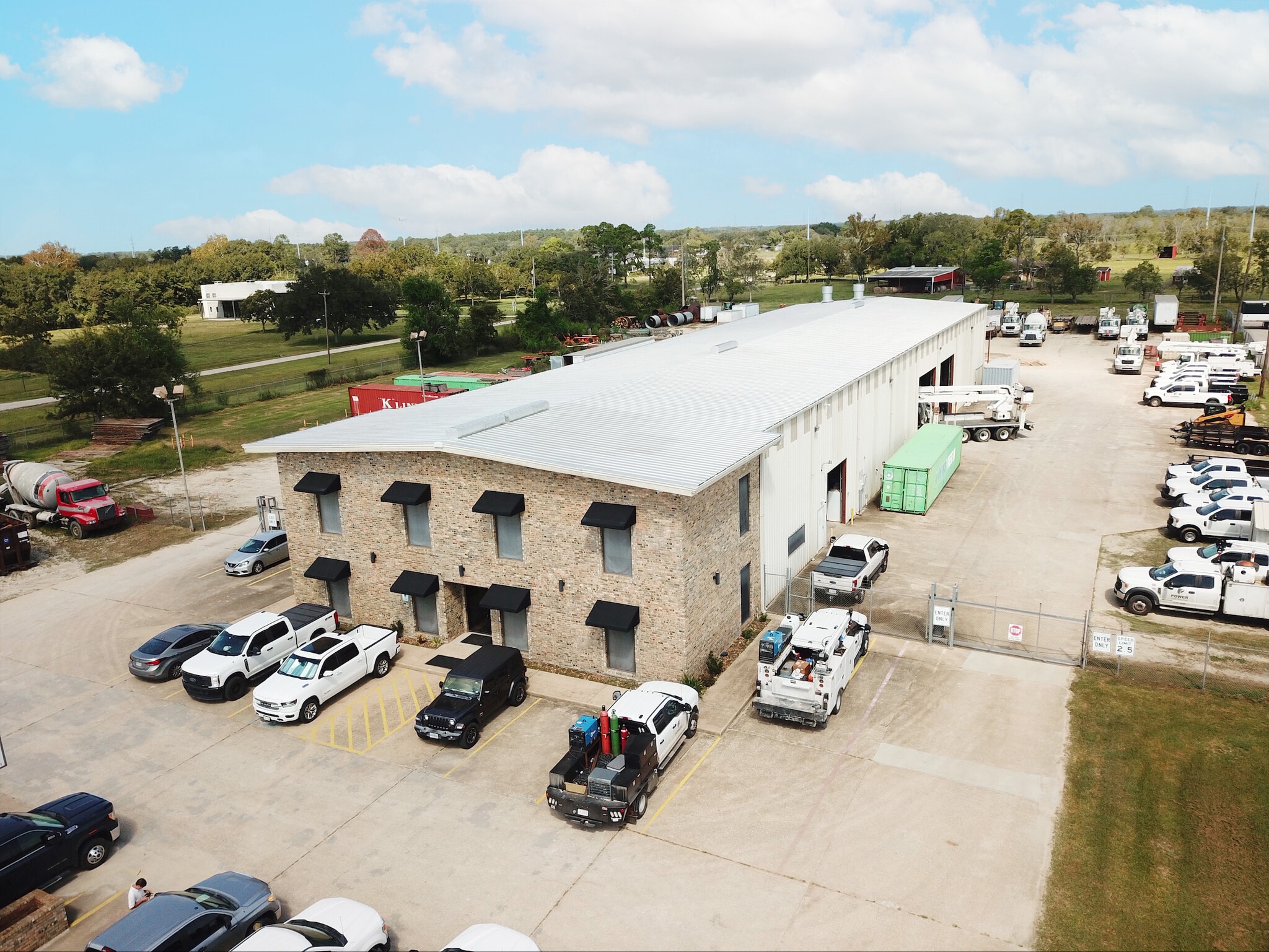1112 FM 517 Rd, Alvin, TX for lease Building Photo- Image 1 of 7