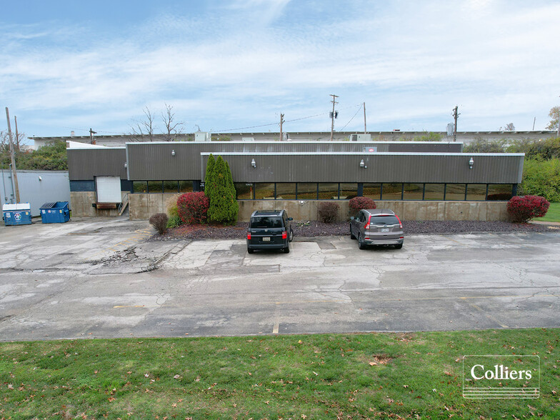 10875 Indian Head Industrial Dr, Creve Coeur, MO for lease - Building Photo - Image 1 of 6