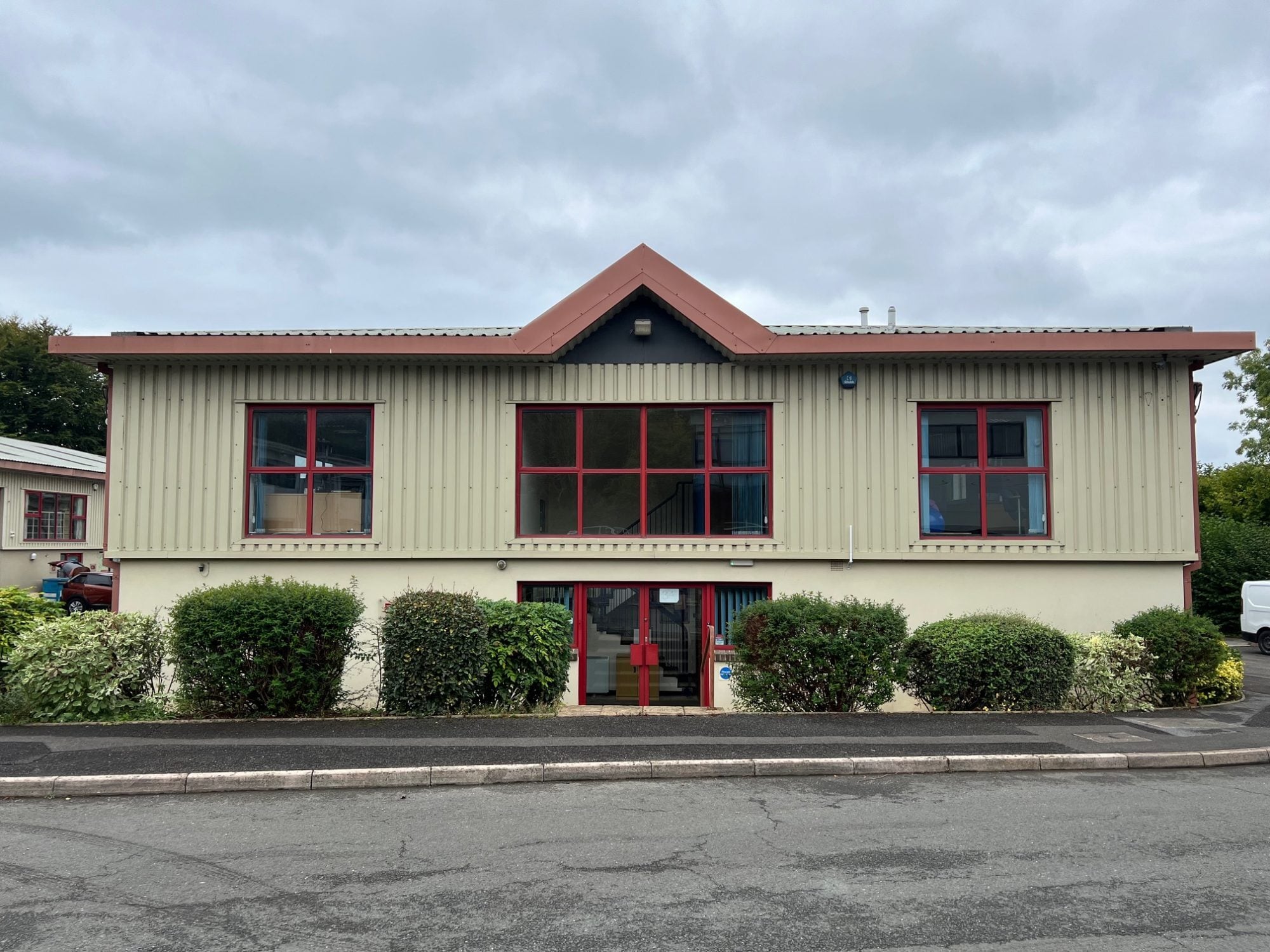 B4 Eastern Rd, Ashburton for lease Primary Photo- Image 1 of 2