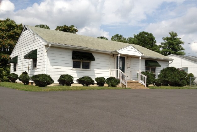 1064 Village Hwy, Rustburg, VA for sale Primary Photo- Image 1 of 1