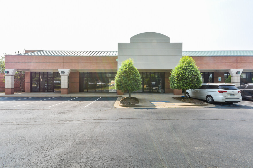 17200 Chenal Pky, Little Rock, AR for lease - Building Photo - Image 3 of 11