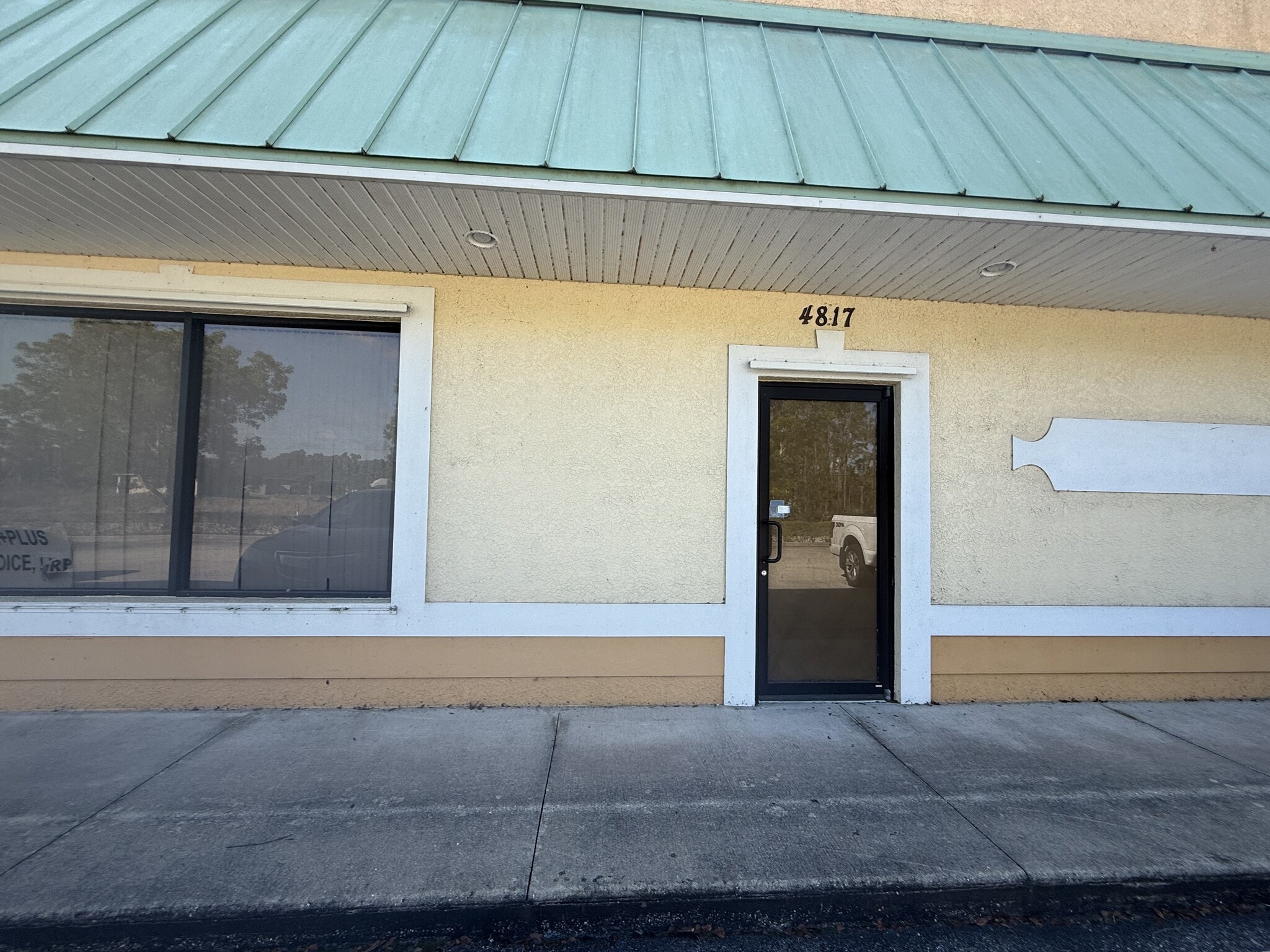 4637 E Price Blvd, North Port, FL for lease Building Photo- Image 1 of 2