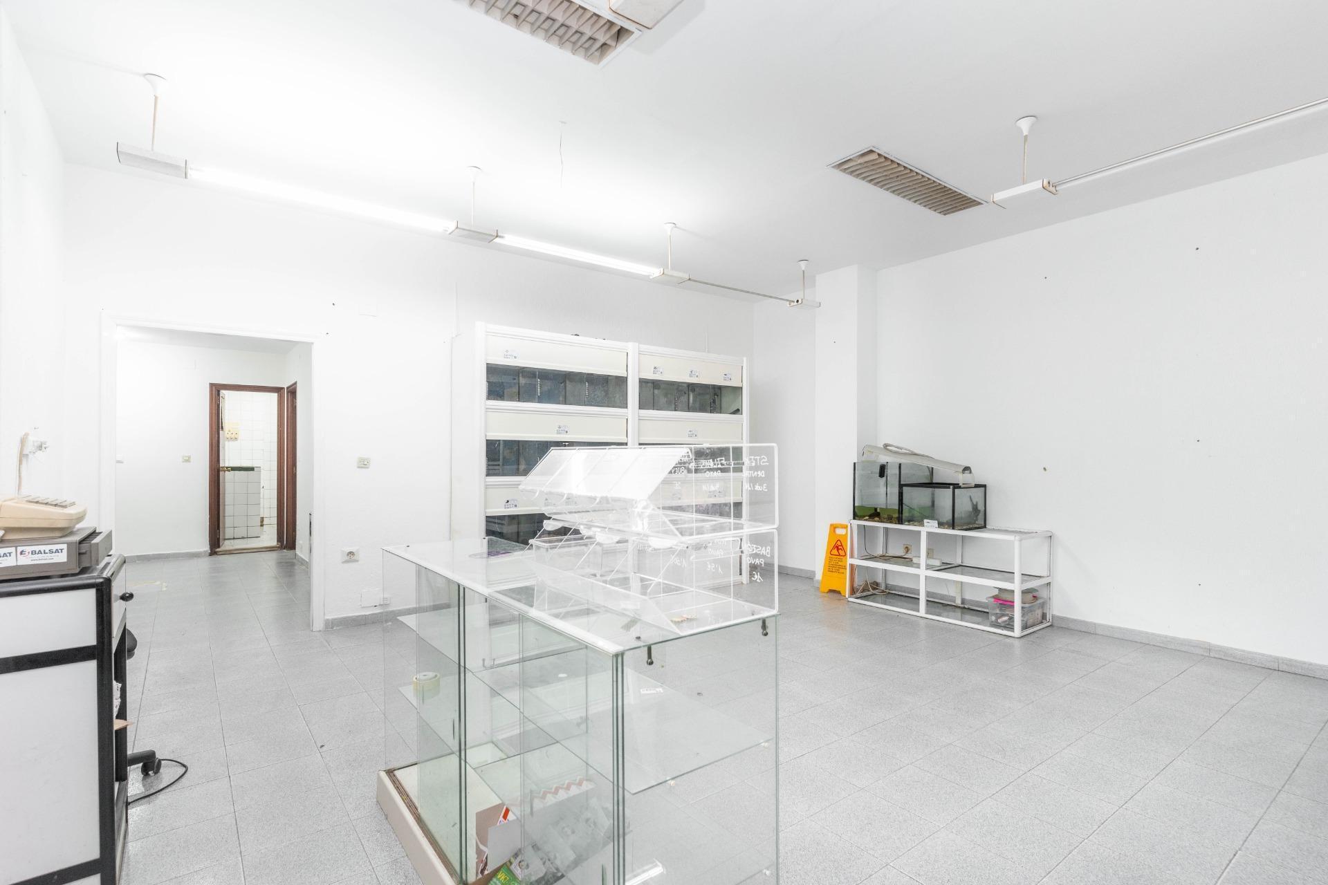 Calle de la Fuente de les Xanes, 3-3, Mieres, Asturias for sale Building Photo- Image 1 of 33