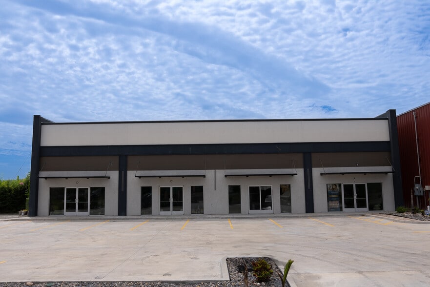 3660 Ruben Torres SR Blvd, Brownsville, TX for lease - Building Photo - Image 3 of 7