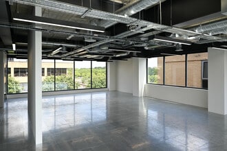 602 South Seventh St, Milton Keynes for lease Interior Photo- Image 2 of 6