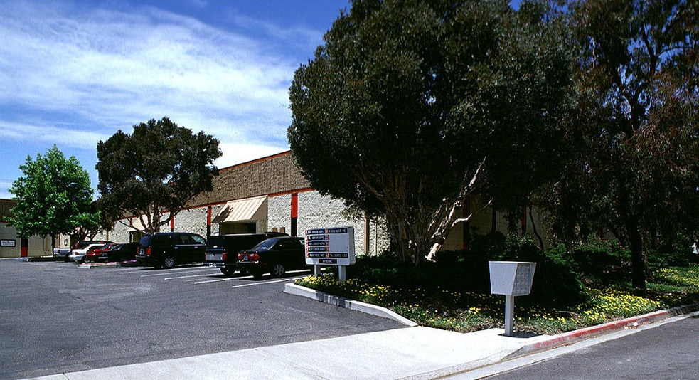 3007 Bunsen Ave, Ventura, CA for lease - Building Photo - Image 2 of 7