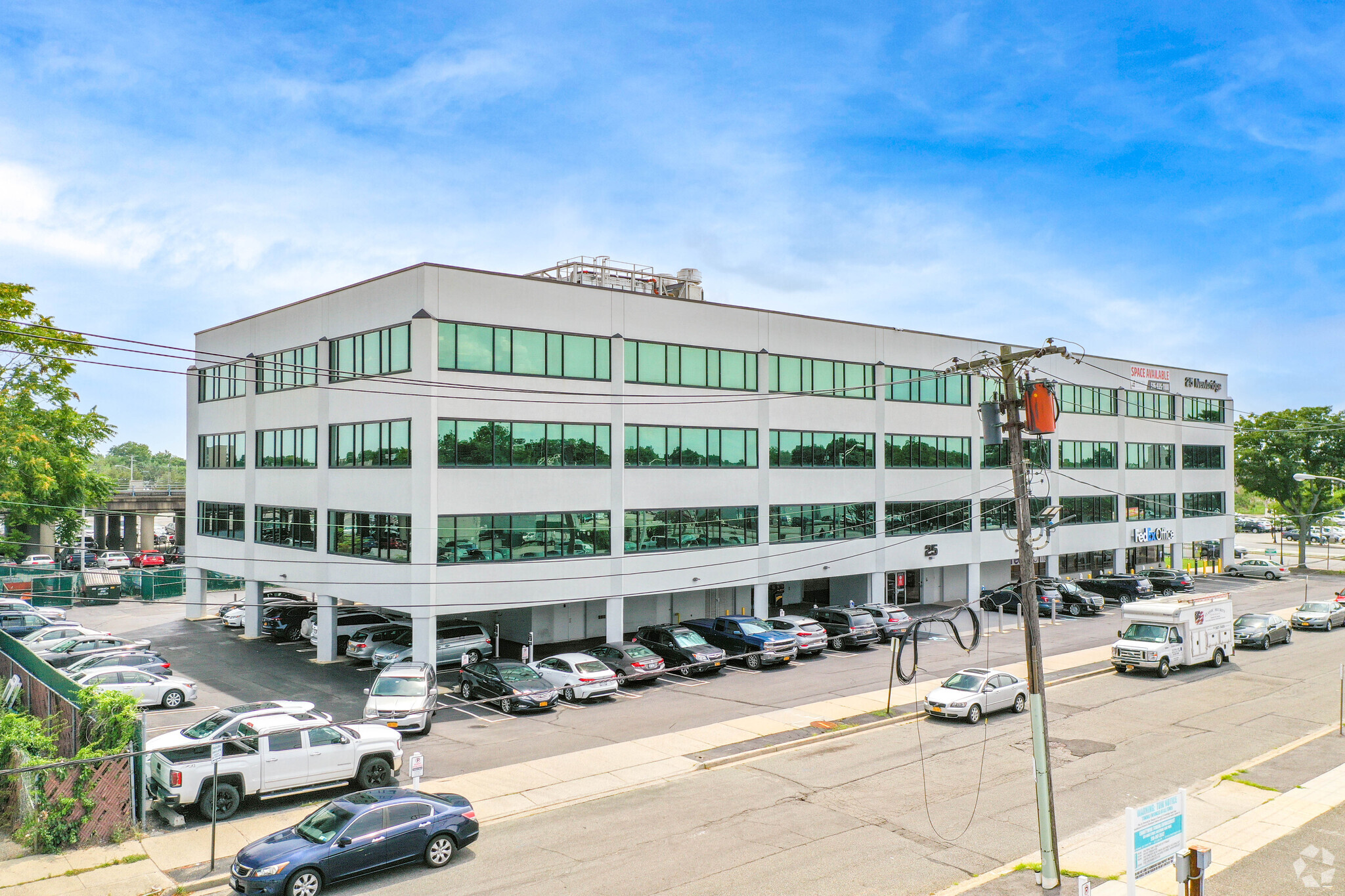 25 Newbridge Rd, Hicksville, NY for sale Primary Photo- Image 1 of 1