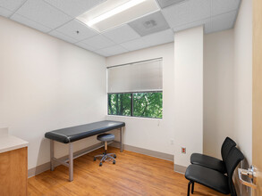 11750 SW Barnes Rd, Portland, OR for lease Interior Photo- Image 2 of 5