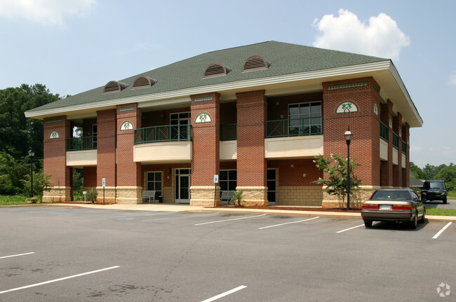 1403 E Greenville St, Anderson, SC for lease - Building Photo - Image 1 of 11