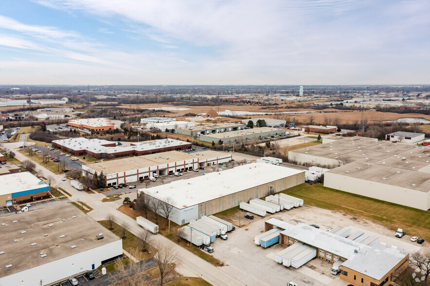 951 N Main St, Lombard, IL for lease - Aerial - Image 3 of 5