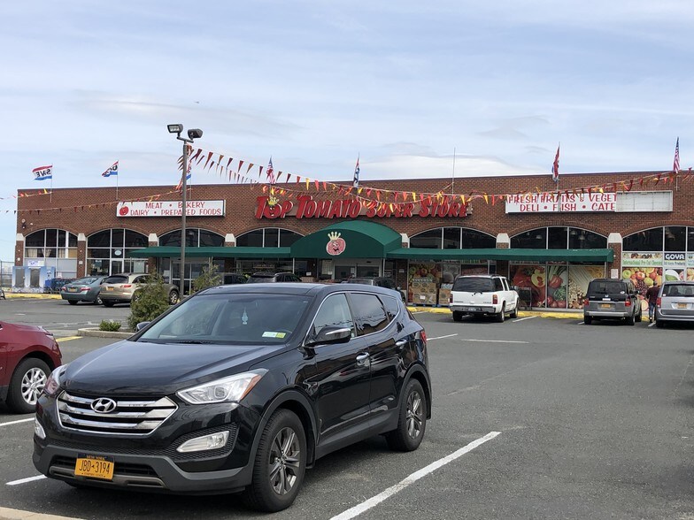 1071 Bay St, Staten Island, NY for sale - Building Photo - Image 1 of 1