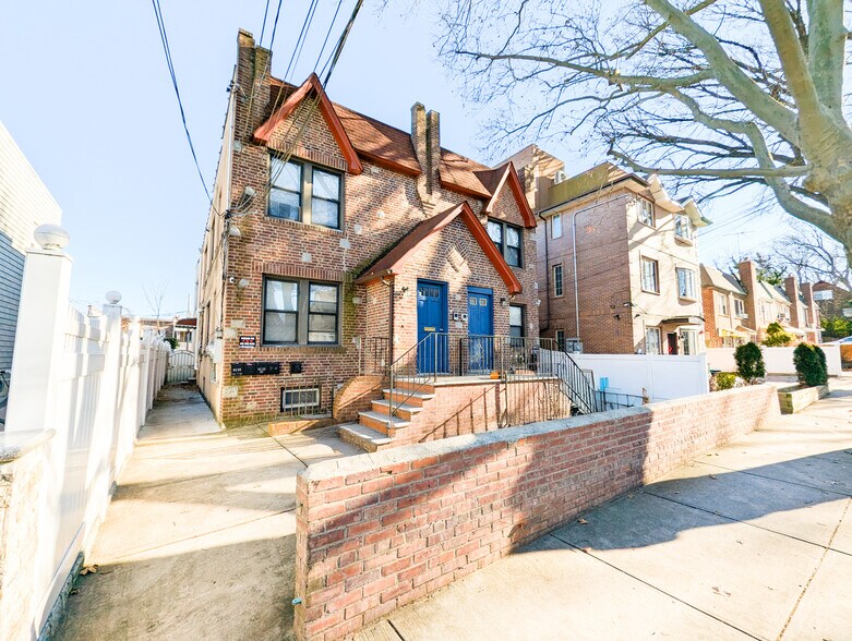 6123-6125 163rd St, Fresh Meadows, NY for sale - Building Photo - Image 1 of 1