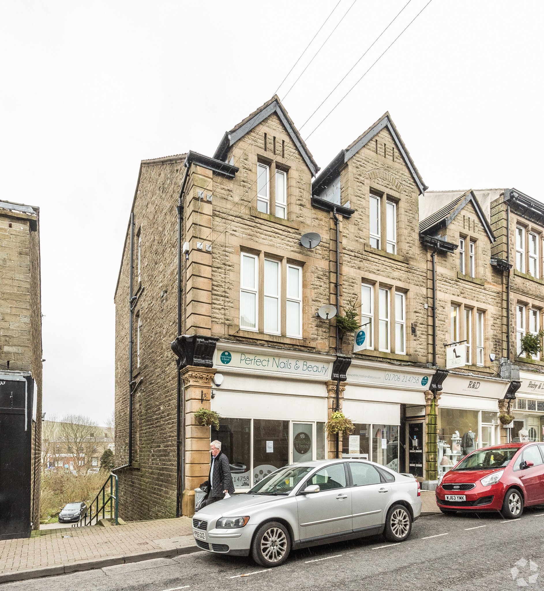 19-21 Deardengate, Haslingden for sale Primary Photo- Image 1 of 3