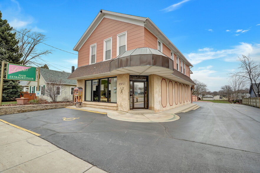 3551 Douglas Ave, Racine, WI for sale - Building Photo - Image 1 of 1