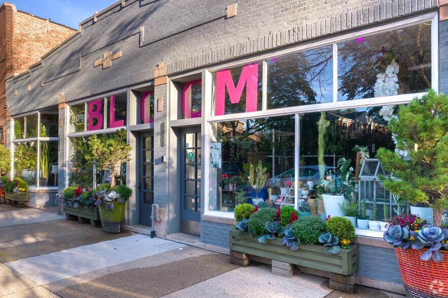 2312 W Touhy Ave, Chicago, IL for sale - Building Photo - Image 3 of 62