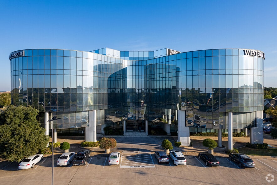 5601 bridge St, Fort Worth, TX for lease - Building Photo - Image 1 of 8