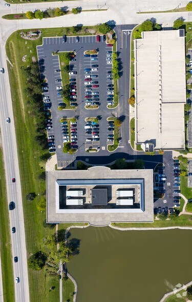 2895 Greenspoint Pky Hoffman Estates Il 60169 Office For Lease Loopnet Com