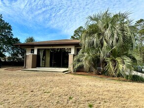 2201 Partin Dr N, Niceville, FL for lease Building Photo- Image 2 of 13
