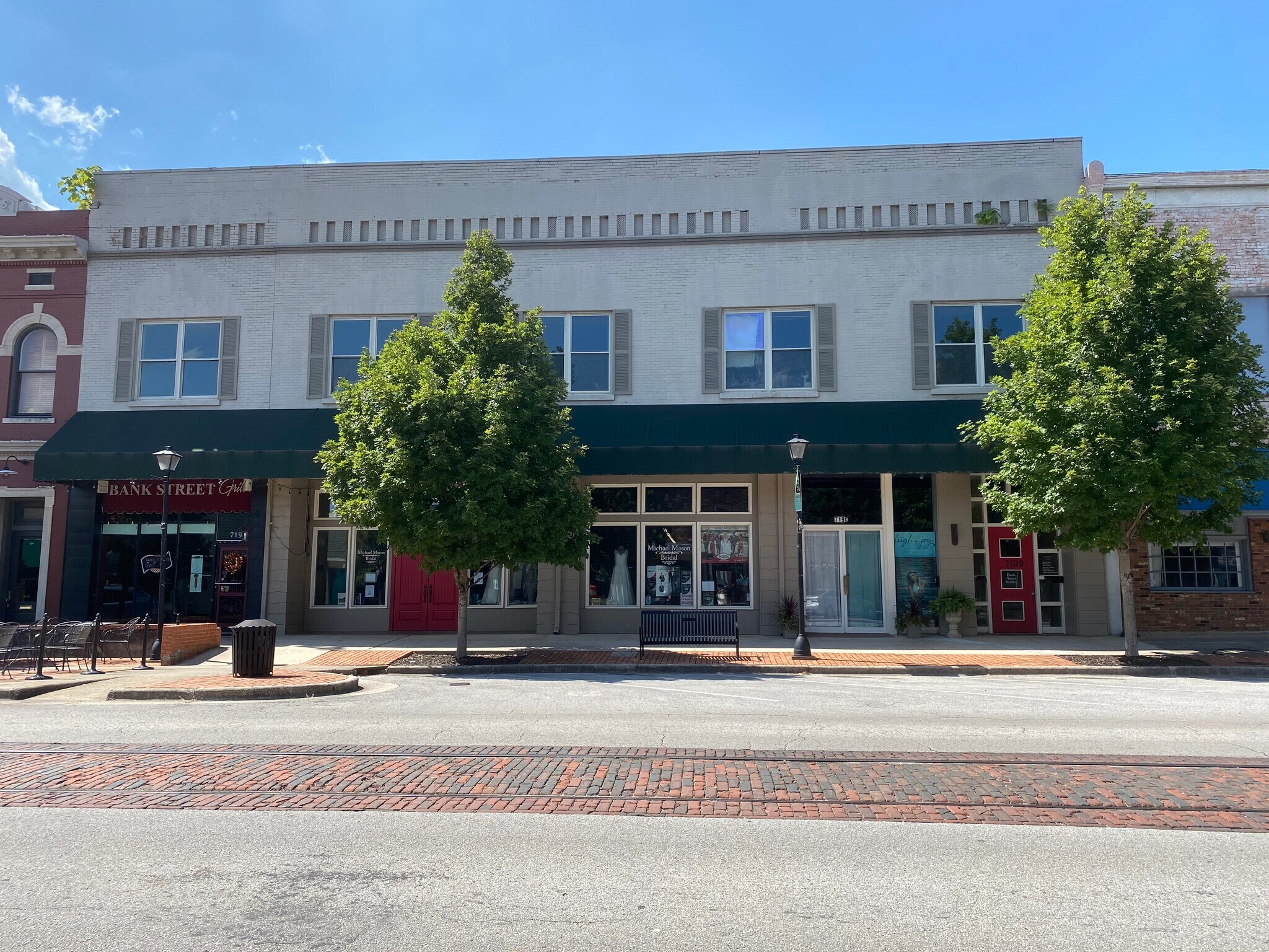 719 Bank St NE, Decatur, AL 35601