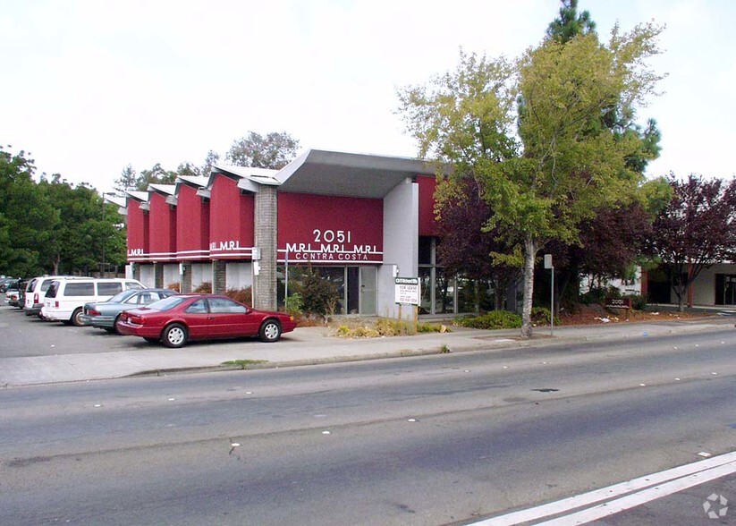 2051 Contra Costa Blvd, Pleasant Hill, CA for lease - Building Photo - Image 2 of 5