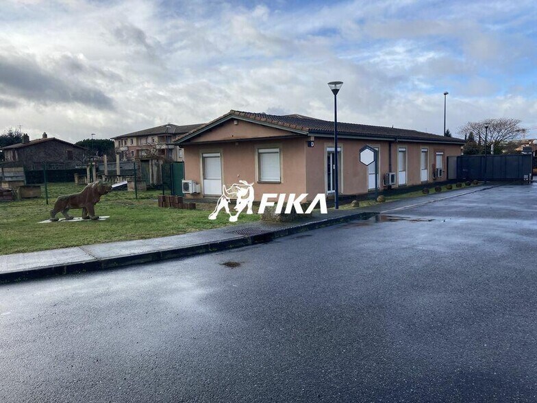 Office in Toulouse for lease - Building Photo - Image 2 of 13