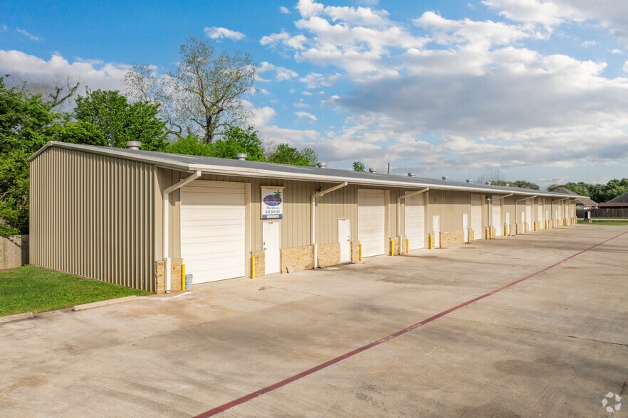 1646 Blaisdale Rd, Richmond, TX for lease - Building Photo - Image 1 of 6