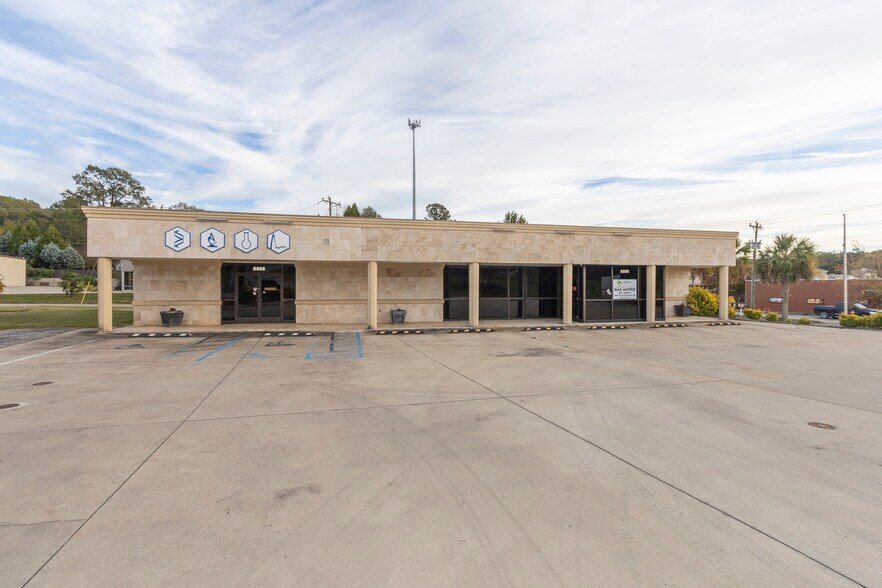 1502 E Greenville St, Anderson, SC for sale - Building Photo - Image 2 of 20