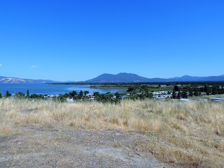 205 Kimberly Ln, Lakeport, CA for sale - Primary Photo - Image 1 of 14