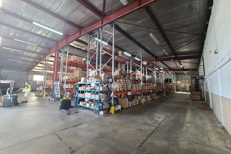 Flex in Béziers for lease - Interior Photo - Image 2 of 7