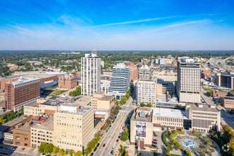 401 Main St, Peoria, IL - Aerial map view