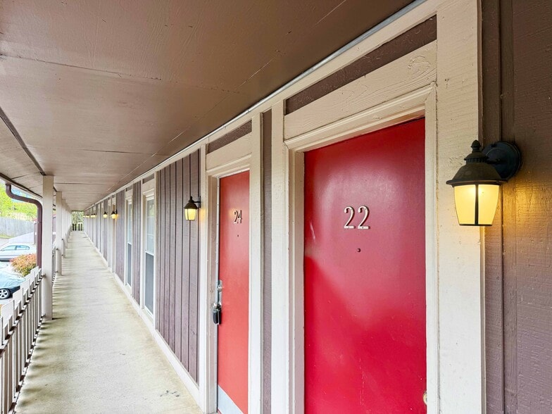 2418 Green Springs Hwy, Birmingham, AL for sale - Building Photo - Image 2 of 19