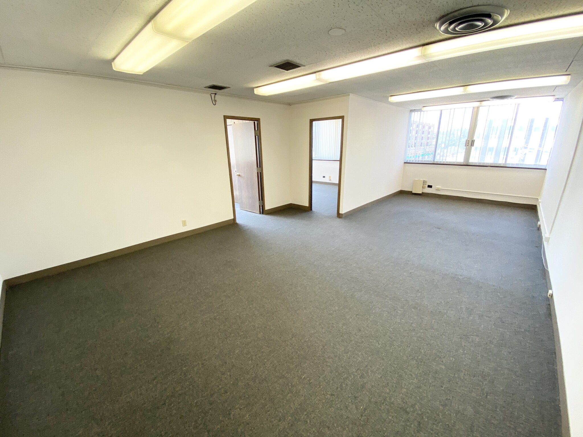 5901 N Cicero Ave, Chicago, IL for lease Interior Photo- Image 1 of 3