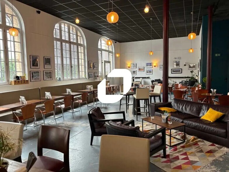 Retail in Le Raincy for lease - Building Photo - Image 2 of 6