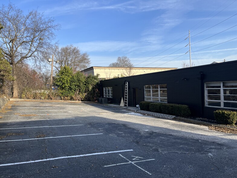 1916 Piedmont Rd NE, Atlanta, GA for sale - Building Photo - Image 2 of 5