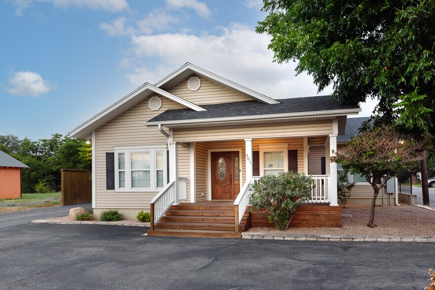 301 S Seguin Rd, Converse, TX for sale - Primary Photo - Image 1 of 1