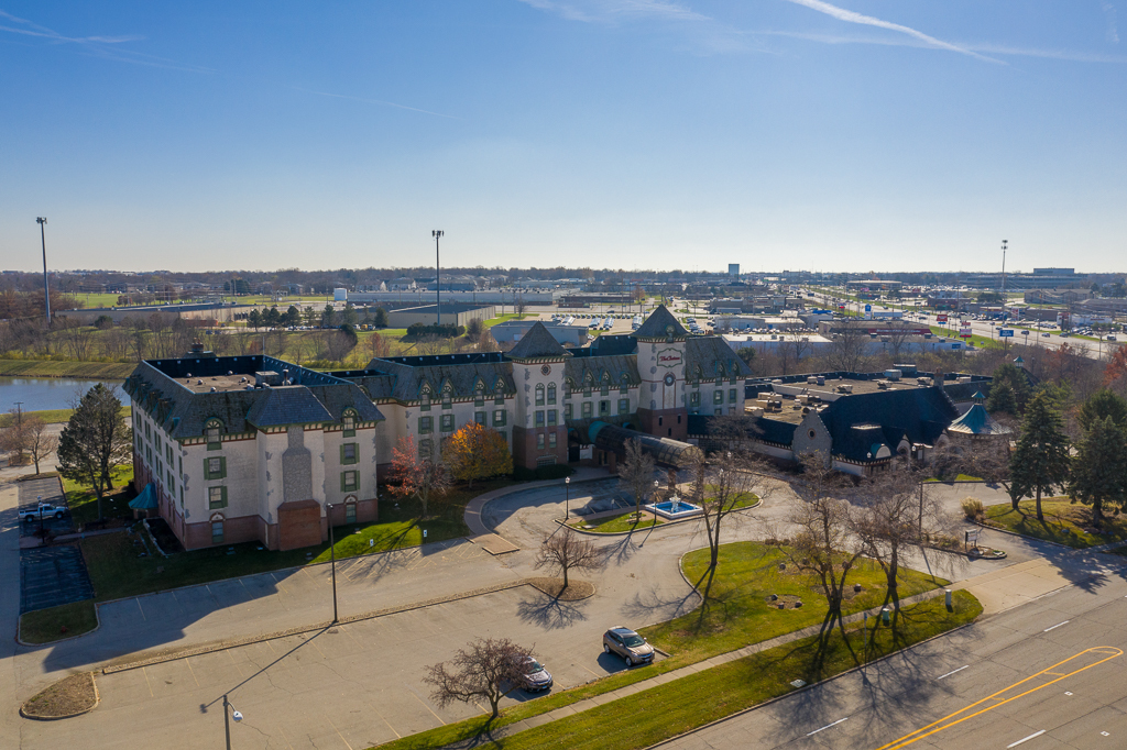 1601 Jumer Dr, Bloomington, IL for sale Building Photo- Image 1 of 1