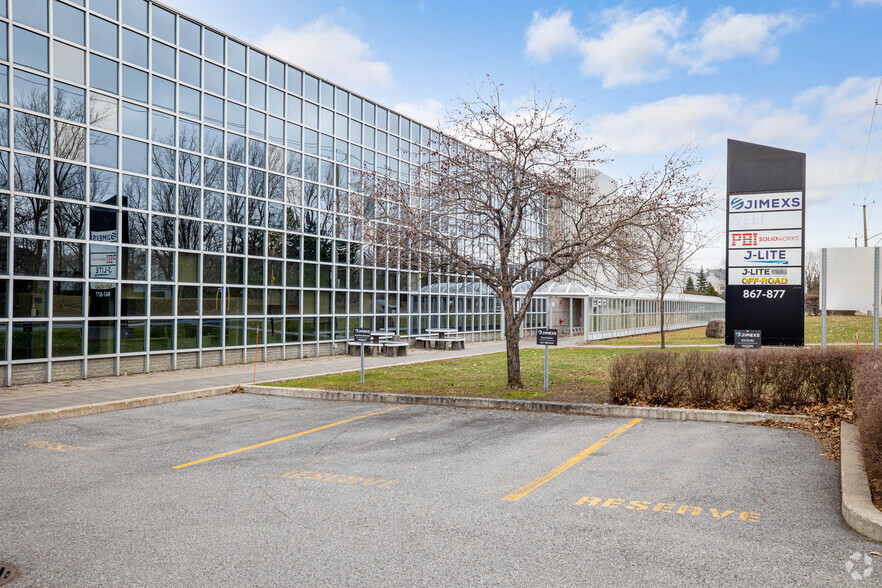 867-877 Boul Jean-Paul-Vincent, Longueuil, QC for lease - Building Photo - Image 2 of 4