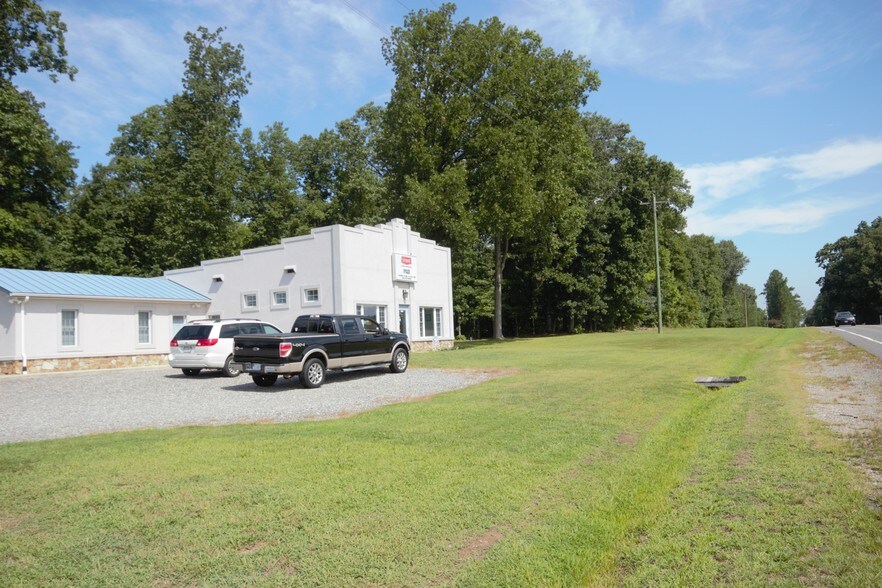 25114 Richmond Tpke, Ruther Glen, VA for sale - Primary Photo - Image 1 of 1