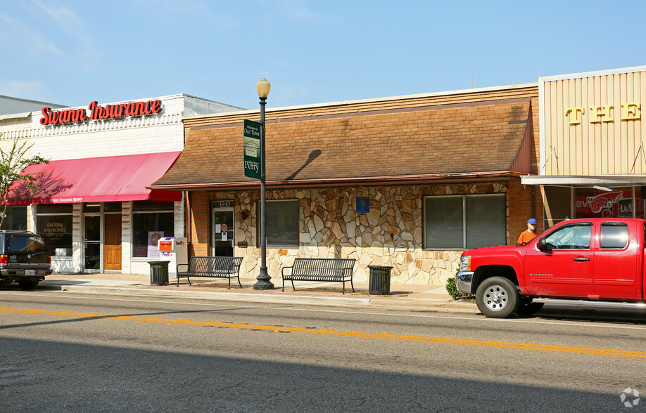 121 N Jefferson St, Perry, FL for sale - Primary Photo - Image 1 of 1