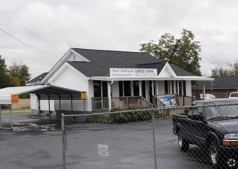 2111 Anderson Rd, Greenville, SC 29611