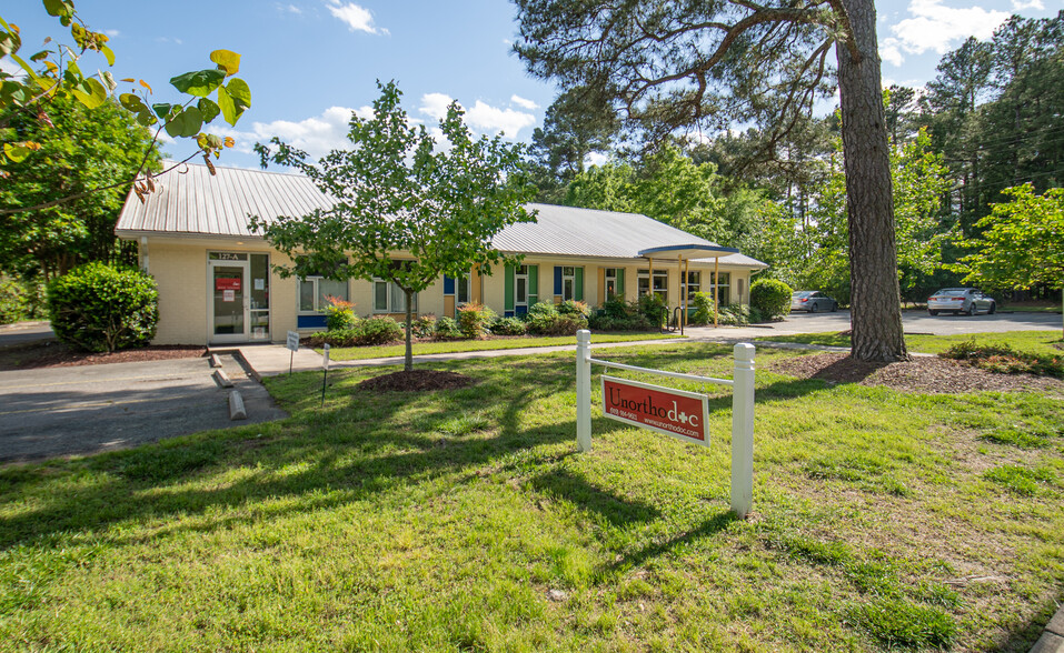 127 Fidelity St, Carrboro, NC for sale - Building Photo - Image 1 of 12