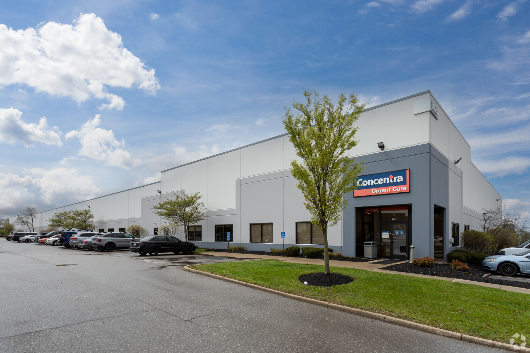 1825 Airport Exchange Blvd, Erlanger, KY for sale Building Photo- Image 1 of 1